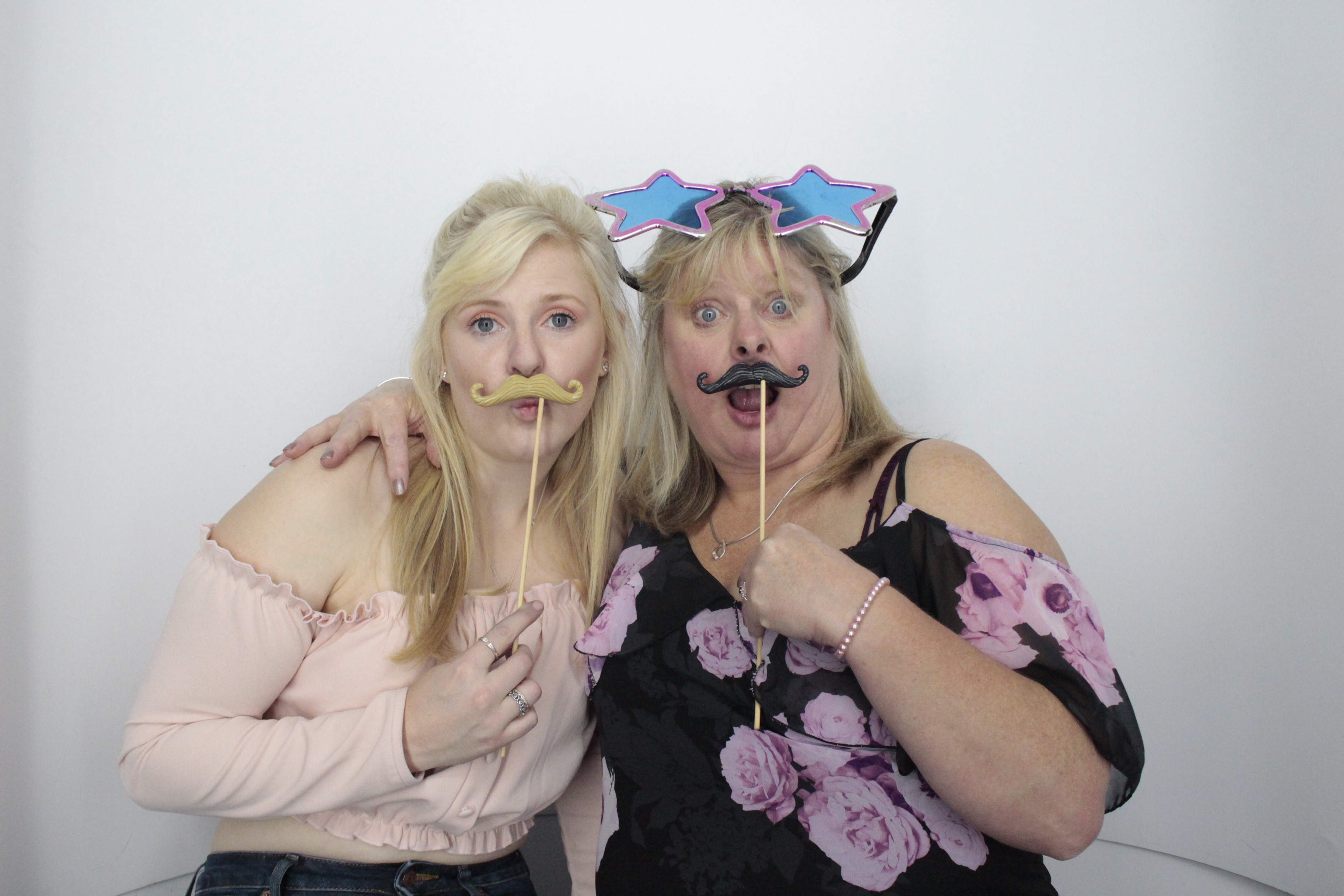 Dorothy's 90th Birthday | View more photos from the event at gallery.myphotoboothexperience.co.uk/u/MyPhotoBoothExperienceLtd/Dorothys-90th-Birthday